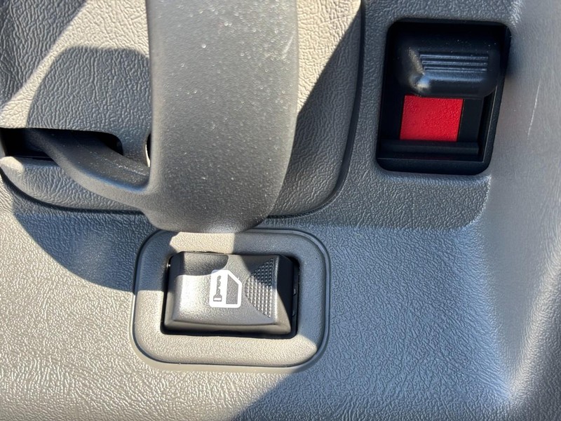 Chevrolet Express Passenger Vehicle Image 23