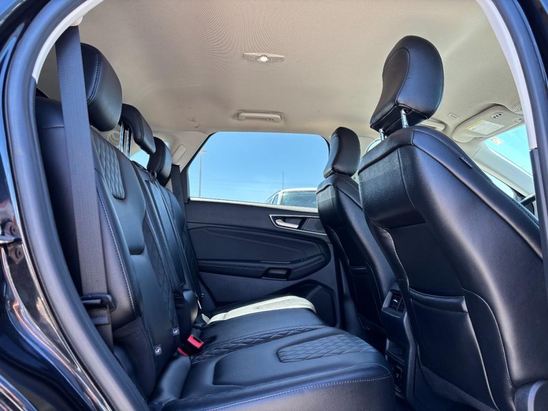 Ford Edge Vehicle Image 10