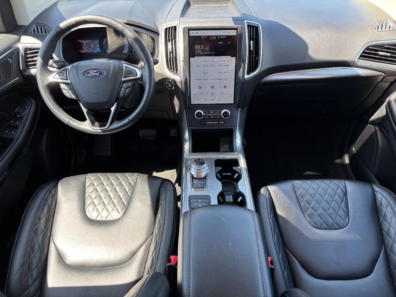 Ford Edge Vehicle Image 11