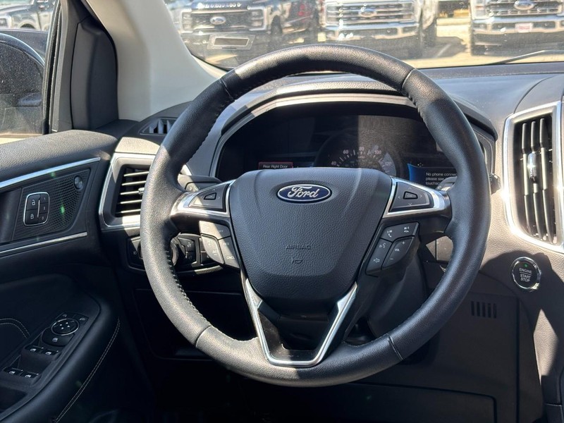 Ford Edge Vehicle Image 12