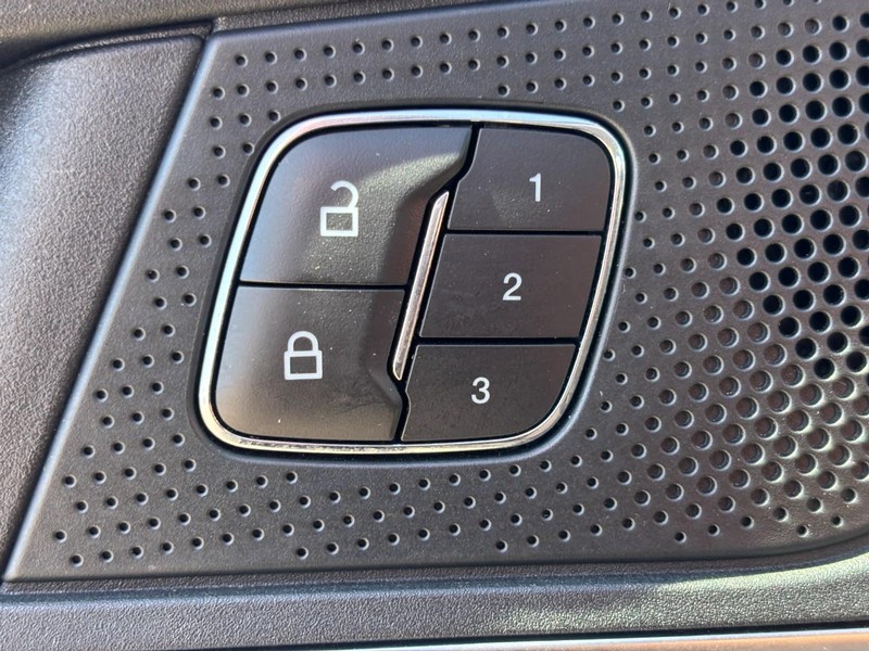 Ford Edge Vehicle Image 26