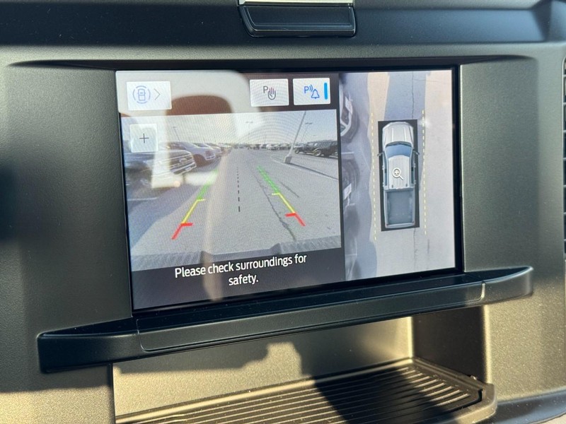 Ford Super Duty F-350 SRW Vehicle Image 18