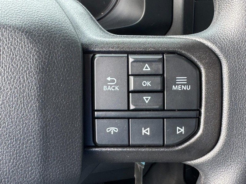 Ford Super Duty F-350 SRW Vehicle Image 15