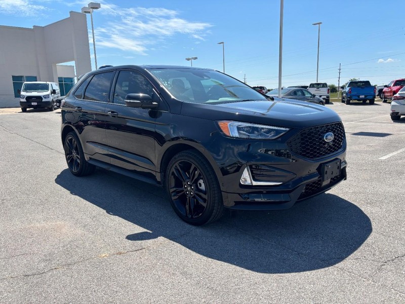 Ford Edge Vehicle Image 02