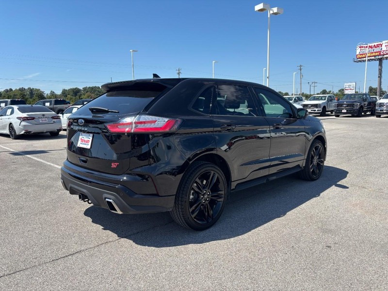 Ford Edge Vehicle Image 03