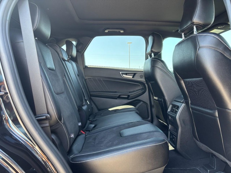 Ford Edge Vehicle Image 10