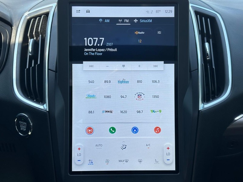 Ford Edge Vehicle Image 13