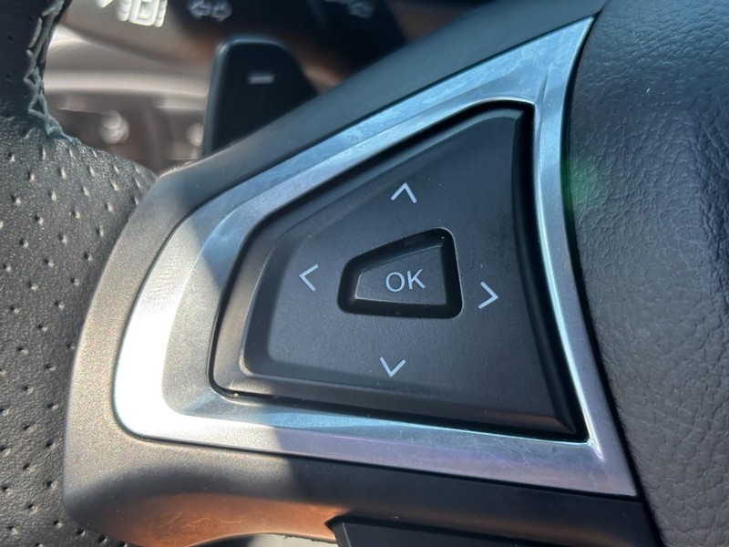 Ford Edge Vehicle Image 17