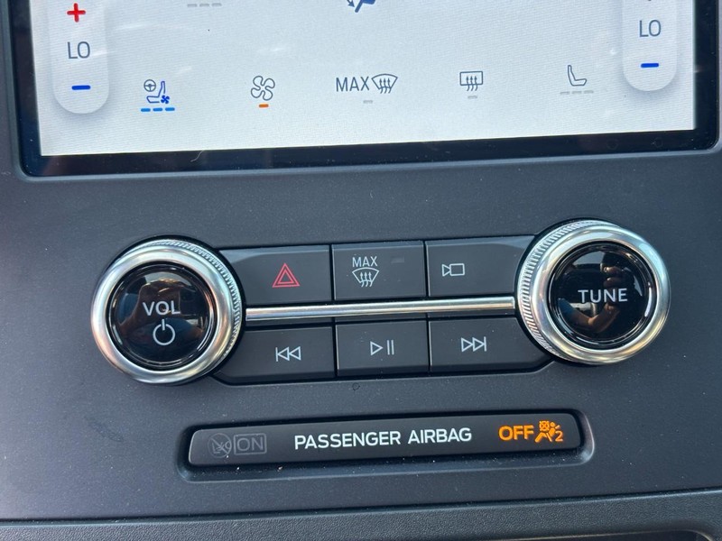 Ford Edge Vehicle Image 25