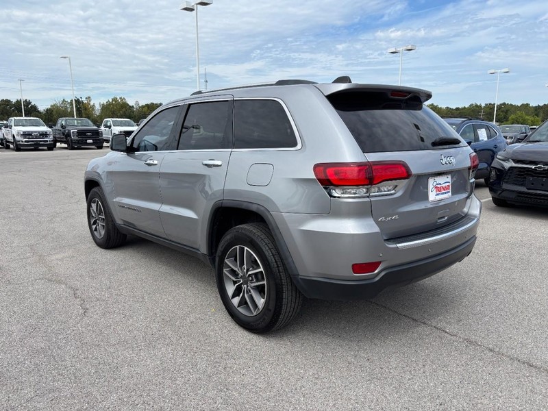 Jeep Grand Cherokee Vehicle Image 06