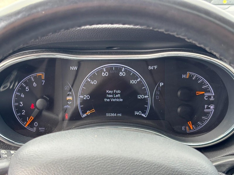 Jeep Grand Cherokee Vehicle Image 19