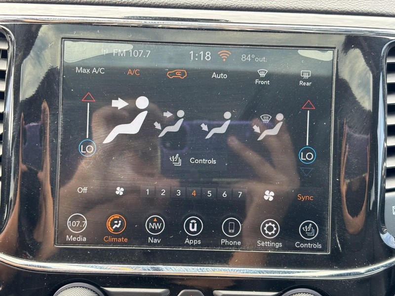Jeep Grand Cherokee Vehicle Image 20