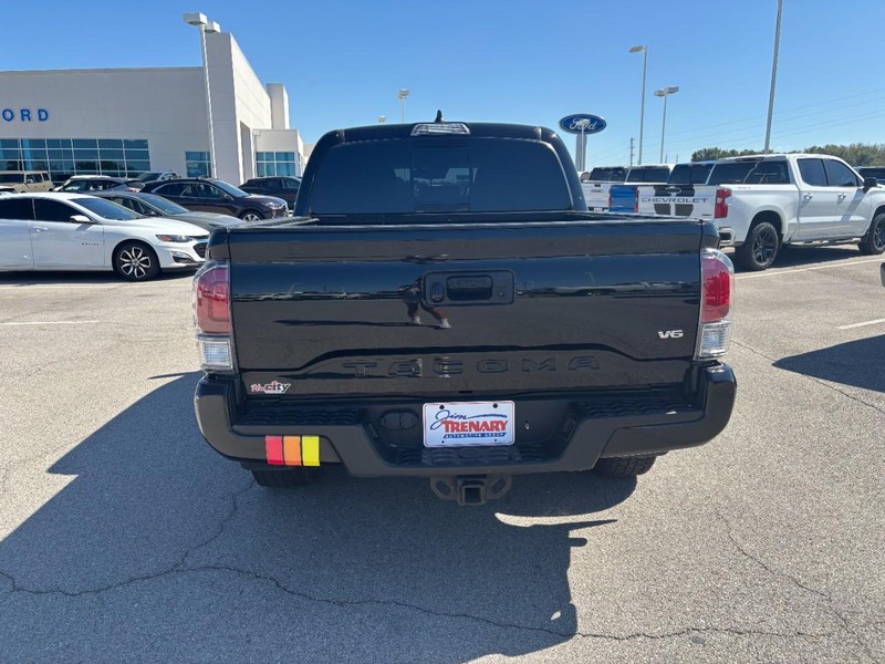 Toyota Tacoma 4WD Vehicle Image 05