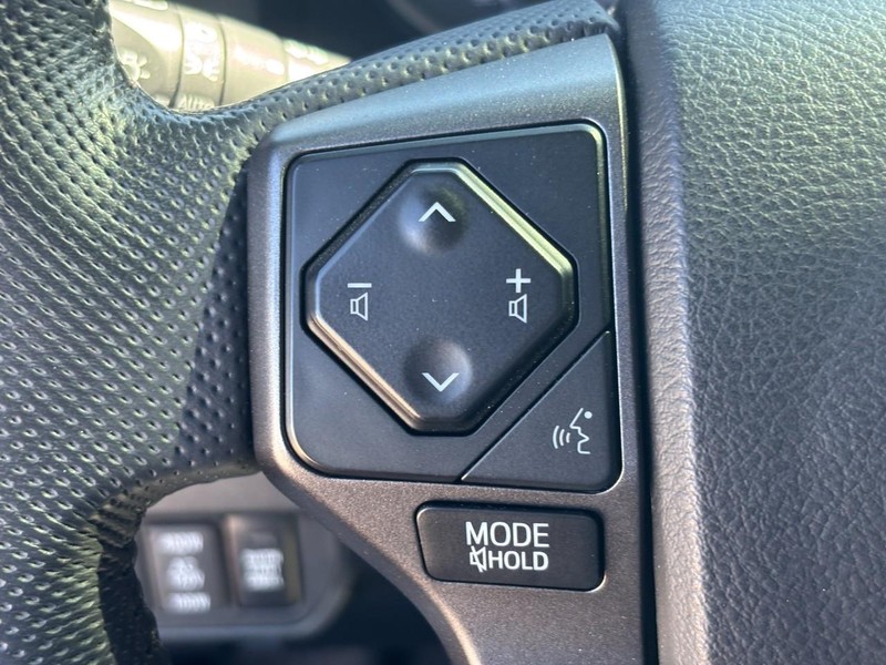Toyota Tacoma 4WD Vehicle Image 17