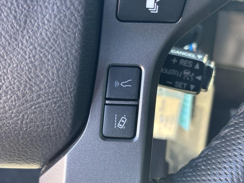 Toyota Tacoma 4WD Vehicle Image 20