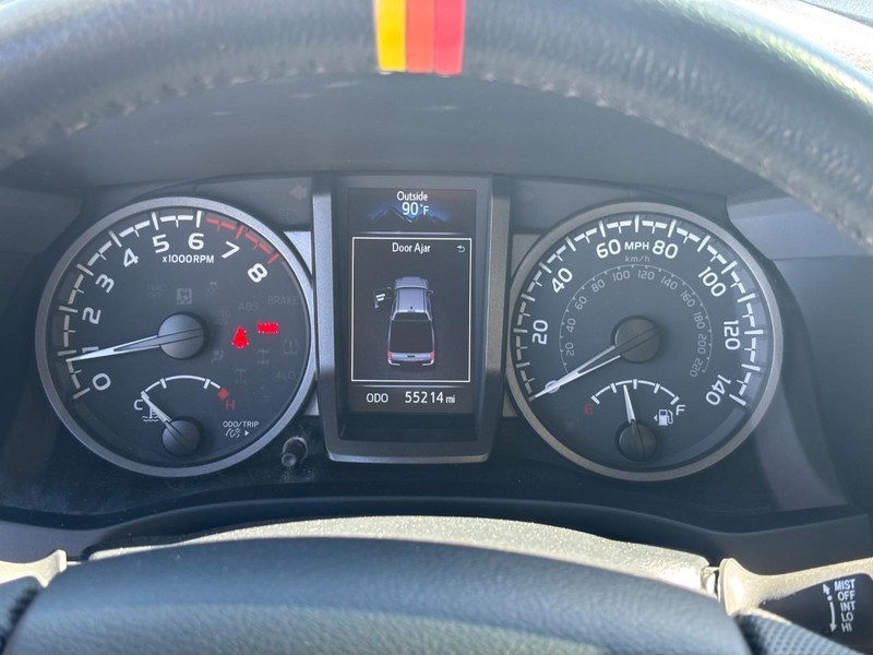 Toyota Tacoma 4WD Vehicle Image 21