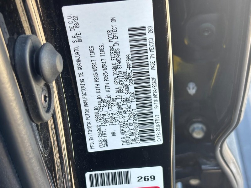 Toyota Tacoma 4WD Vehicle Image 27