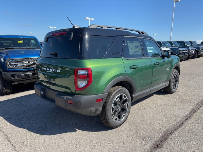 Ford Bronco Sport Vehicle Image 03