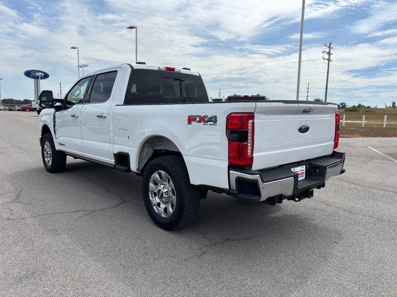 Ford Super Duty F-250 SRW Vehicle Image 06