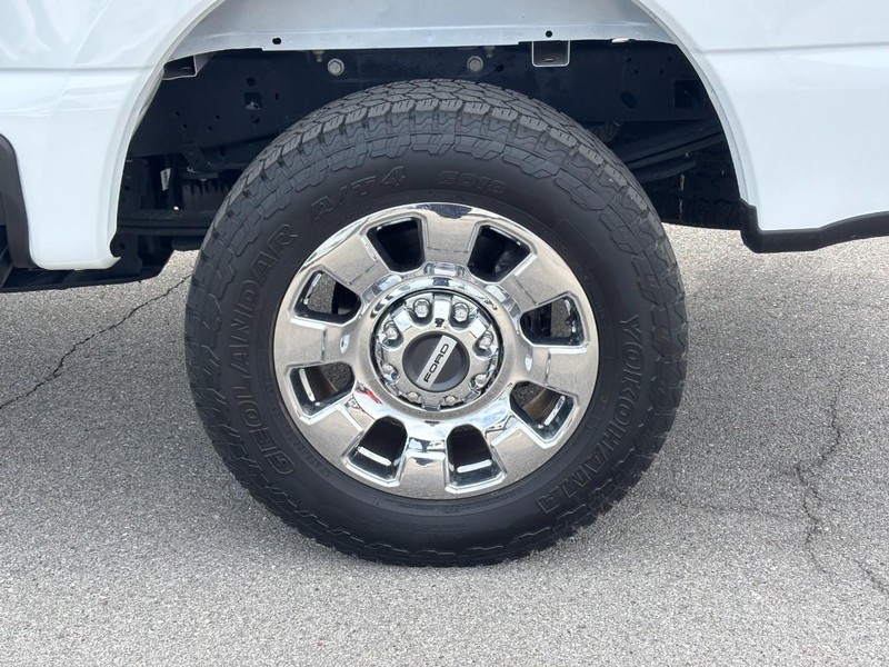 Ford Super Duty F-250 SRW Vehicle Image 07