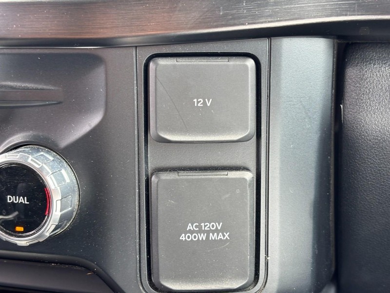 Ford Super Duty F-250 SRW Vehicle Image 25