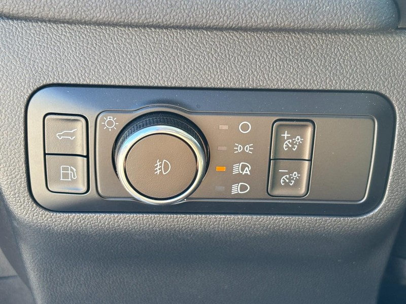 Ford Escape Vehicle Image 16