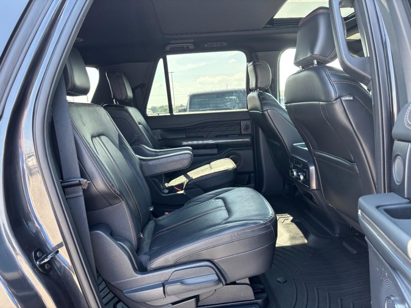 Ford Expedition Max Vehicle Image 10