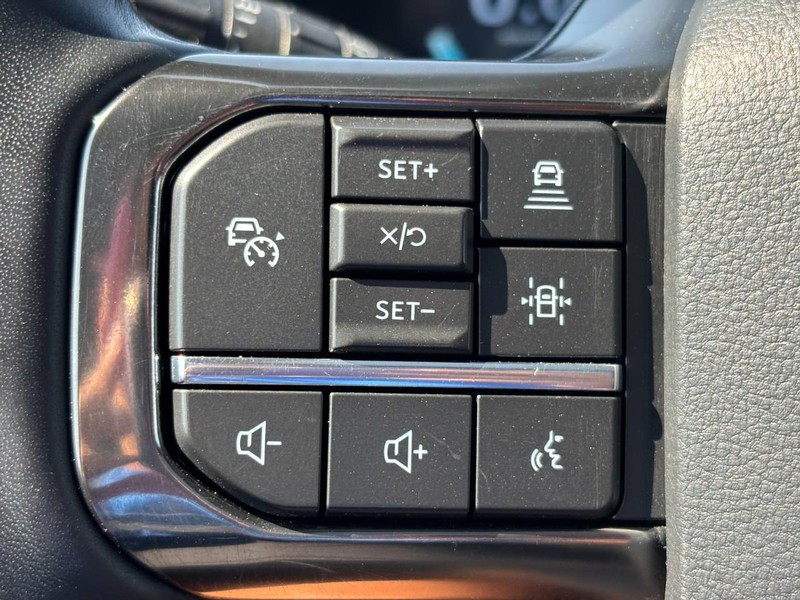 Ford Expedition Max Vehicle Image 18