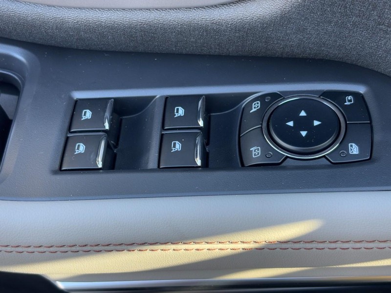 Ford Expedition Max Vehicle Image 21
