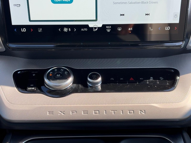 Ford Expedition Vehicle Image 10