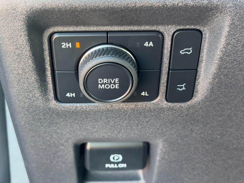 Ford Expedition Vehicle Image 12