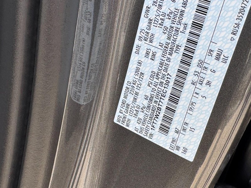 Ford Super Duty F-250 SRW Vehicle Image 20