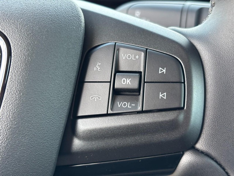 Ford Mustang Mach-E Vehicle Full-screen Gallery Image 12