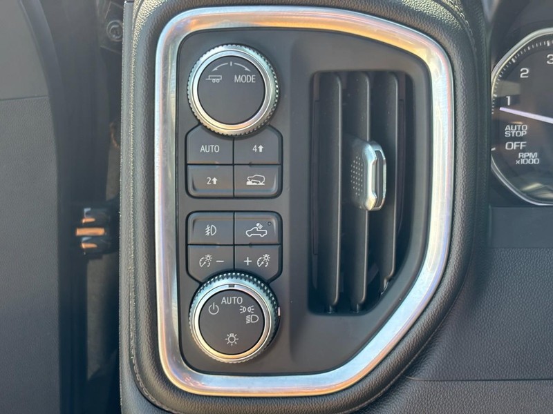 GMC Sierra 1500 Vehicle Image 16