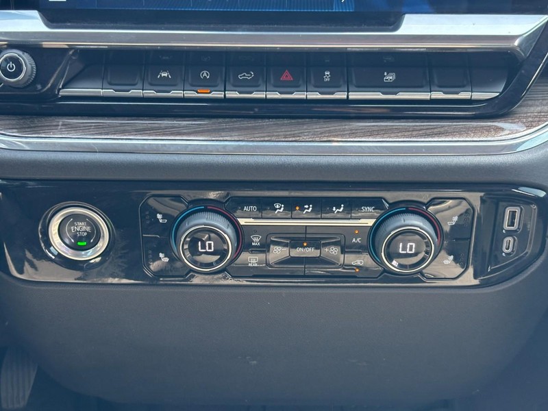 Chevrolet Silverado 1500 Vehicle Image 14