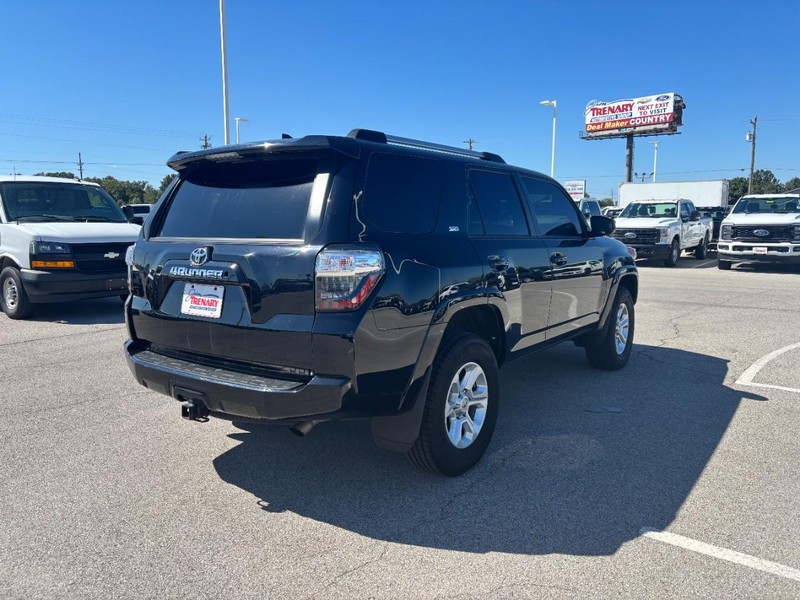 Toyota 4Runner Vehicle Image 03