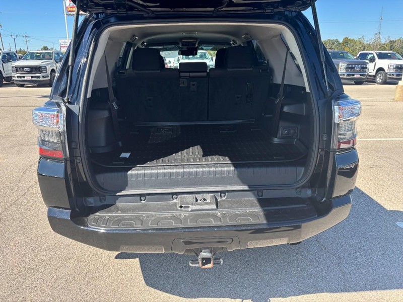 Toyota 4Runner Vehicle Image 04