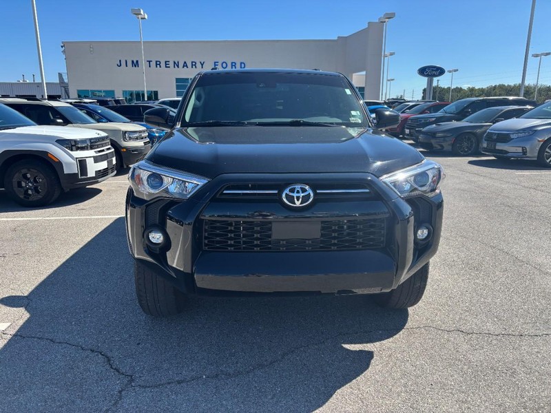 Toyota 4Runner Vehicle Image 09