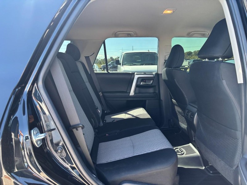 Toyota 4Runner Vehicle Image 10