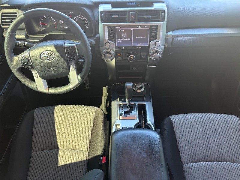 Toyota 4Runner Vehicle Image 11