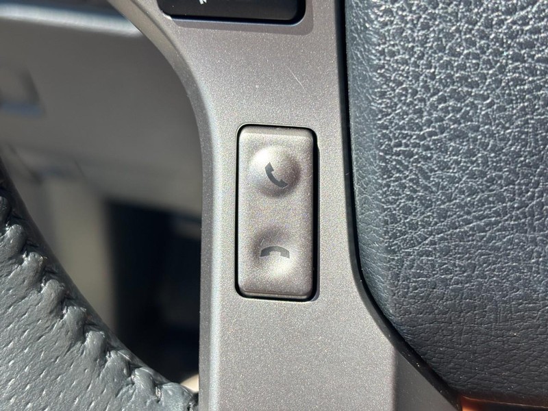 Toyota 4Runner Vehicle Image 17