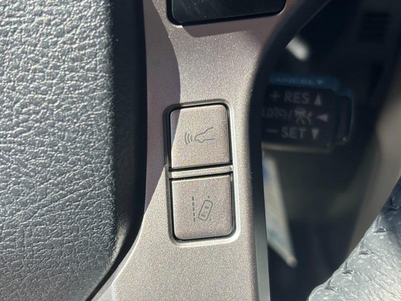 Toyota 4Runner Vehicle Image 19
