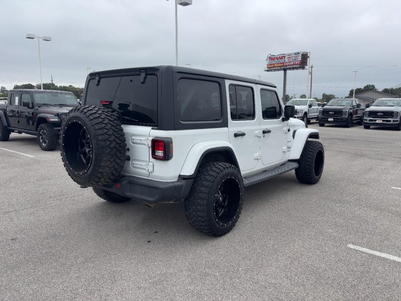 Jeep Wrangler Unlimited Vehicle Image 03