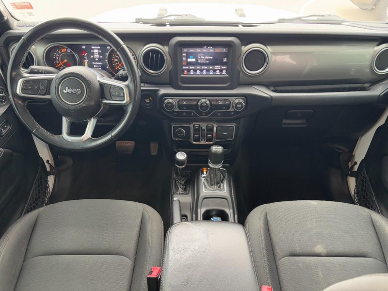 Jeep Wrangler Unlimited Vehicle Image 11