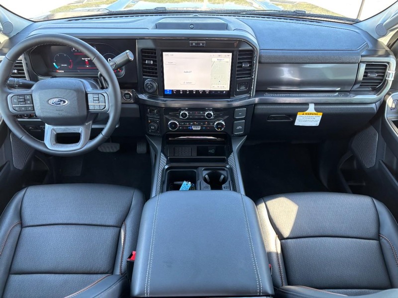 Ford Super Duty F-250 SRW Vehicle Image 06