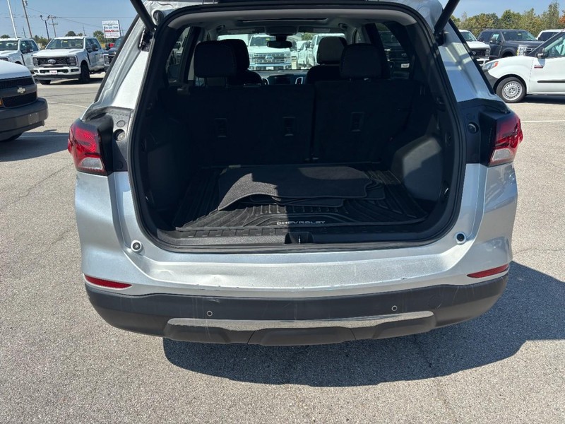 Chevrolet Equinox Vehicle Image 04