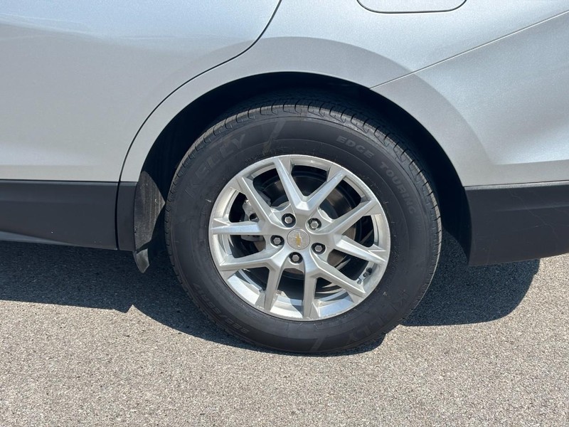 Chevrolet Equinox Vehicle Image 07