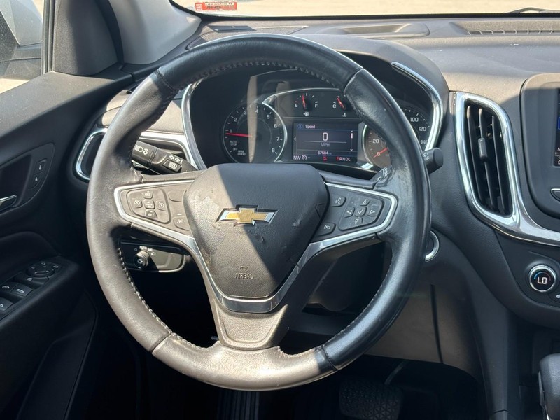 Chevrolet Equinox Vehicle Image 12