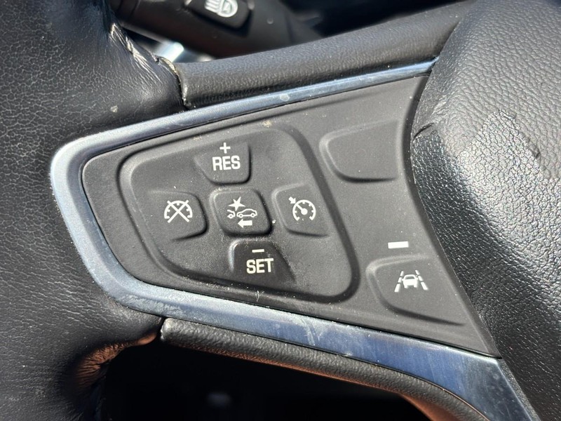 Chevrolet Equinox Vehicle Image 17
