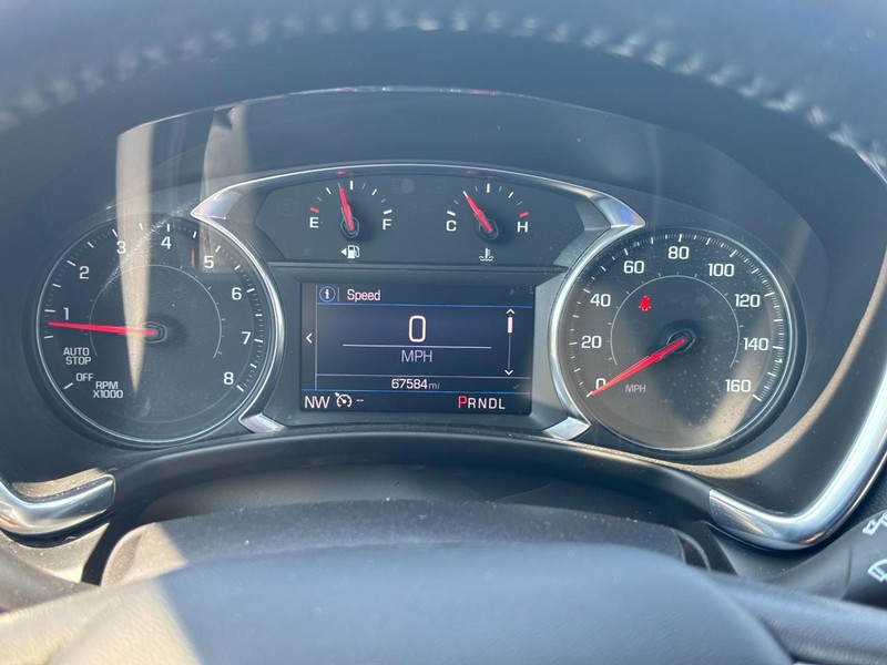 Chevrolet Equinox Vehicle Image 19